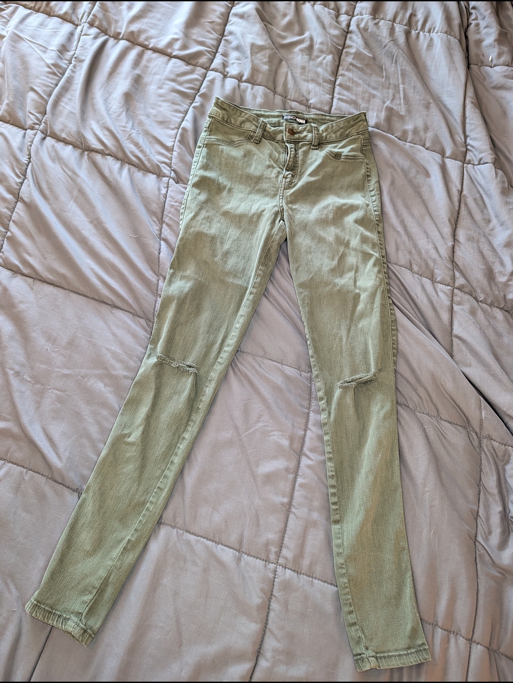 Fashion Nova Slim High-Rise Olive Green Jeans Size 5